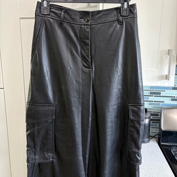 Aritzia Bridger Cargo Pant faux leather - Picture 4 of 8